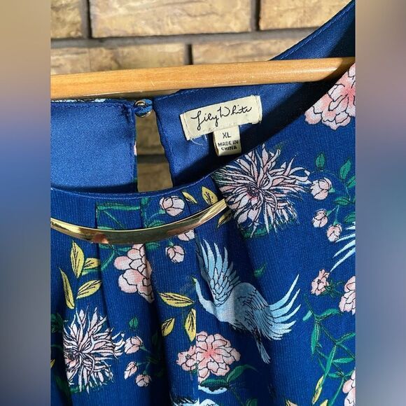 Lily white top - Picture 4 of 7